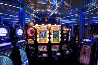 Mega Moolah jackpot display on layar 303 platform